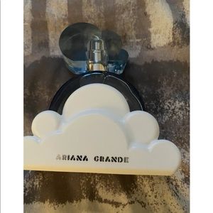 Ariana grande cloud